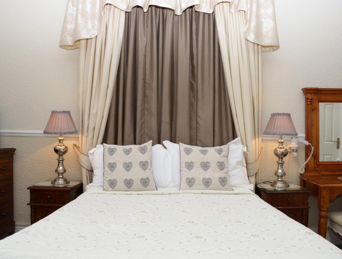 The Cumberland Bed & Breakfast Llandudno Exterior photo