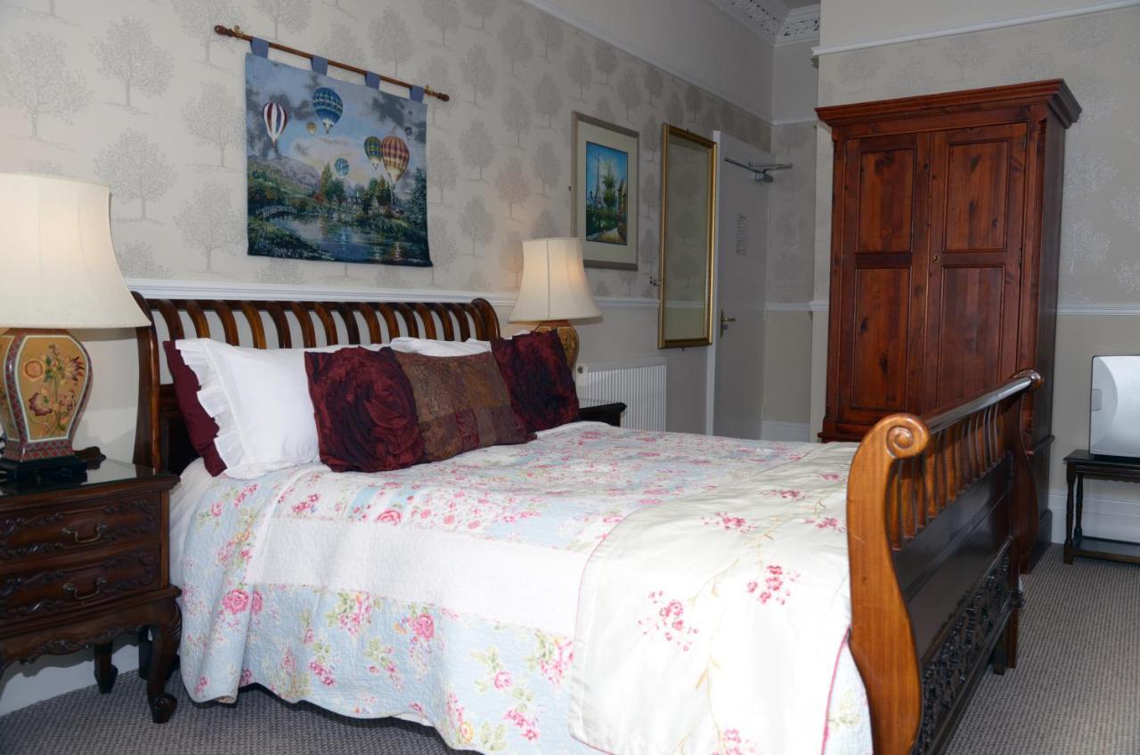 The Cumberland Bed & Breakfast Llandudno Exterior photo