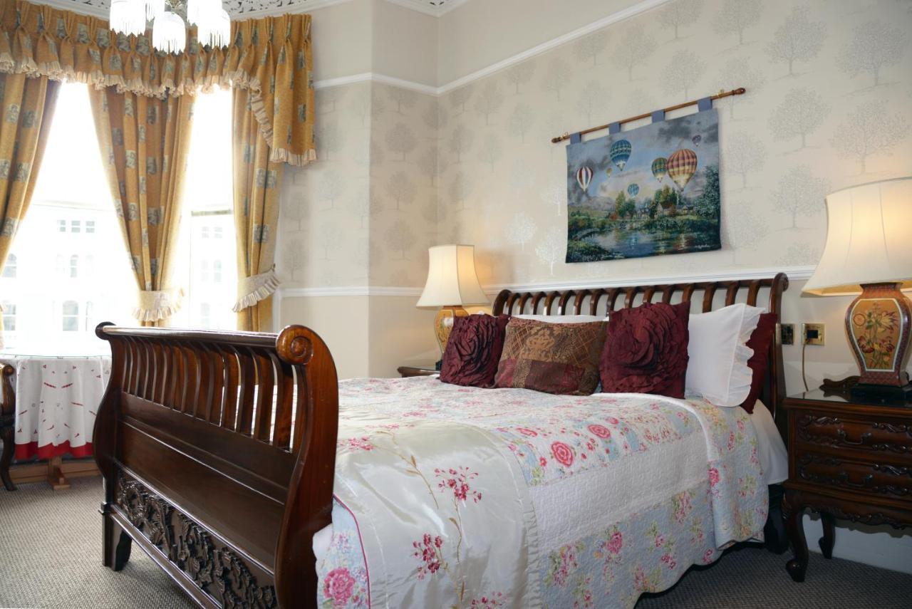 The Cumberland Bed & Breakfast Llandudno Exterior photo