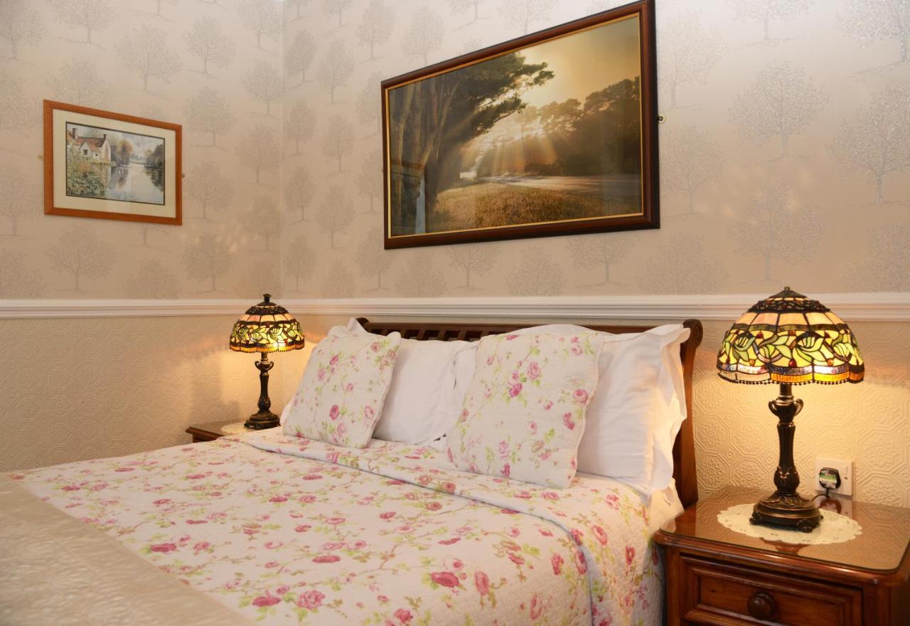 The Cumberland Bed & Breakfast Llandudno Exterior photo