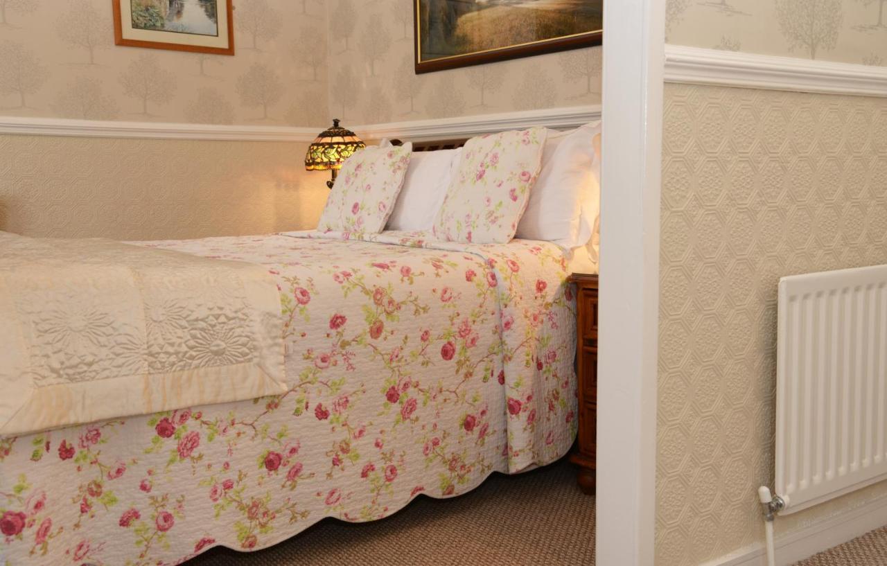 The Cumberland Bed & Breakfast Llandudno Exterior photo