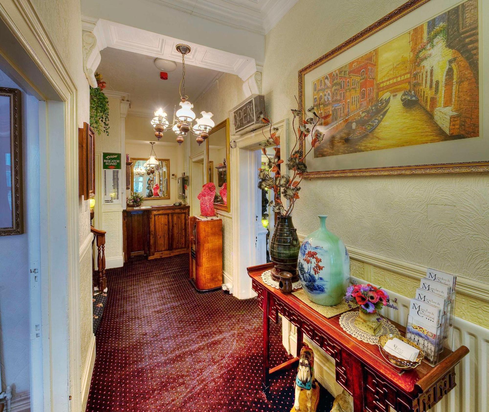 The Cumberland Bed & Breakfast Llandudno Exterior photo