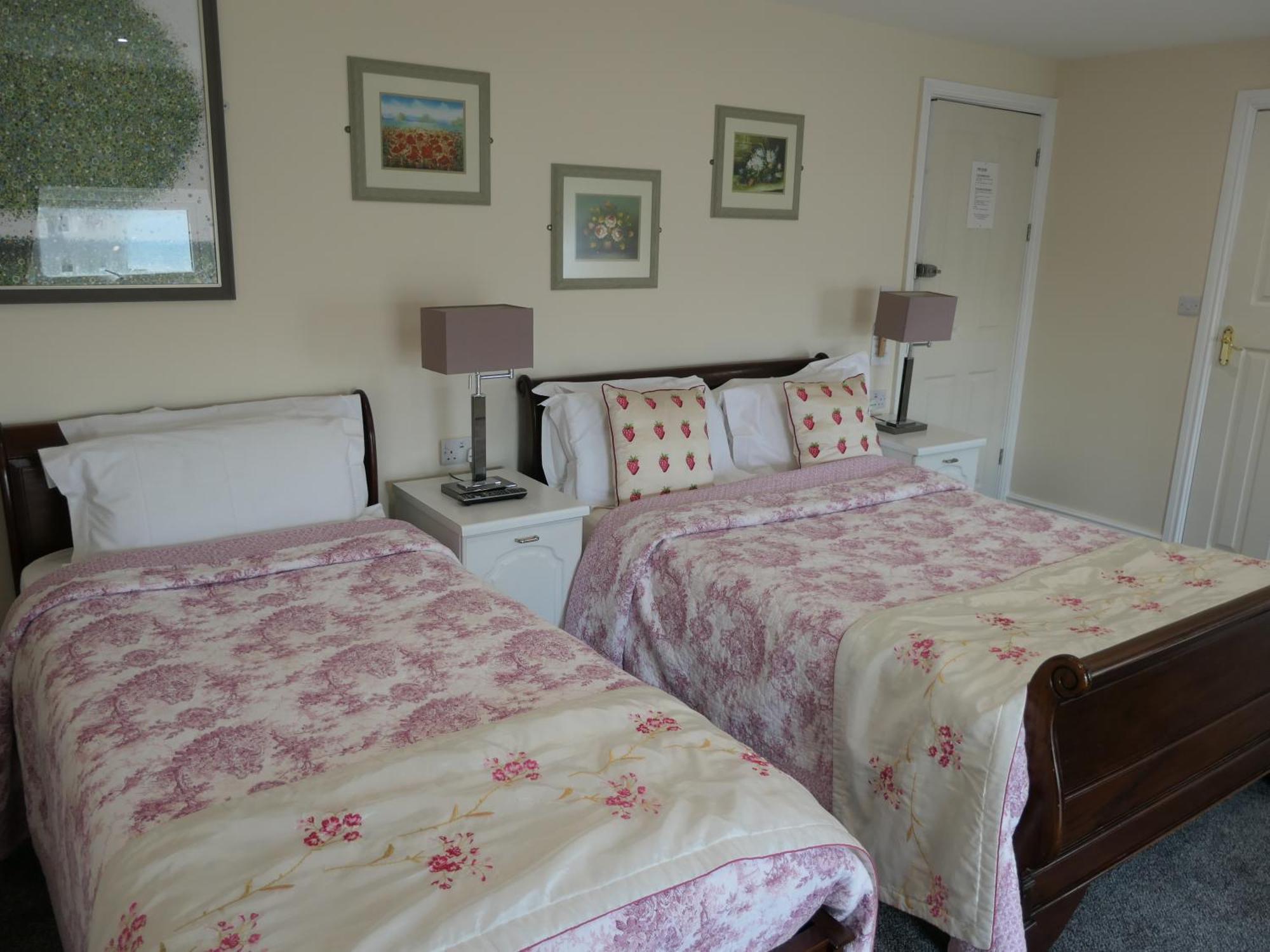 The Cumberland Bed & Breakfast Llandudno Exterior photo