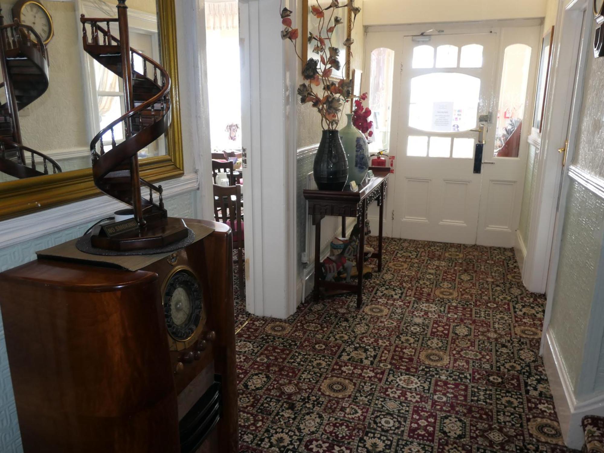 The Cumberland Bed & Breakfast Llandudno Exterior photo