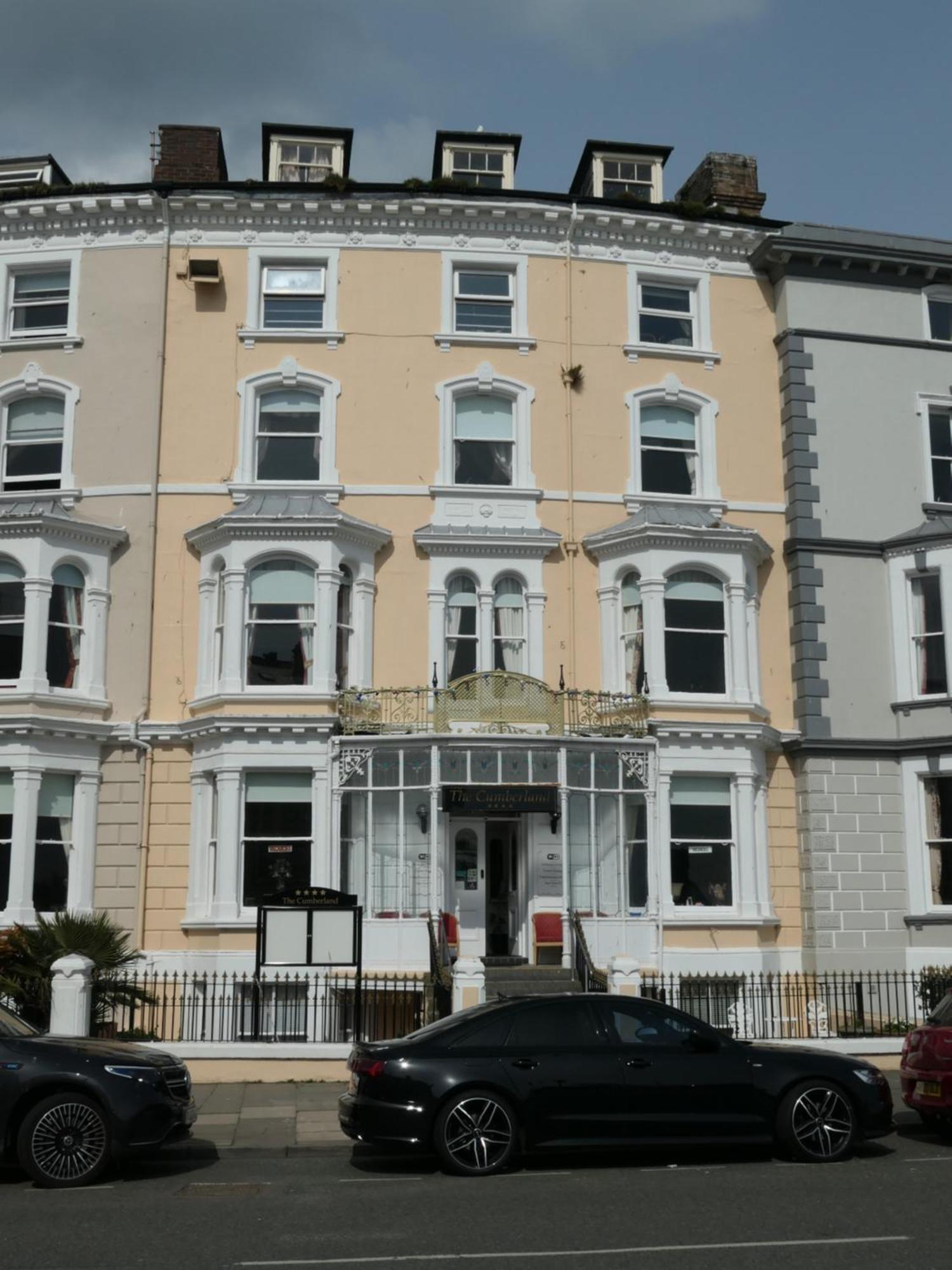 The Cumberland Bed & Breakfast Llandudno Exterior photo