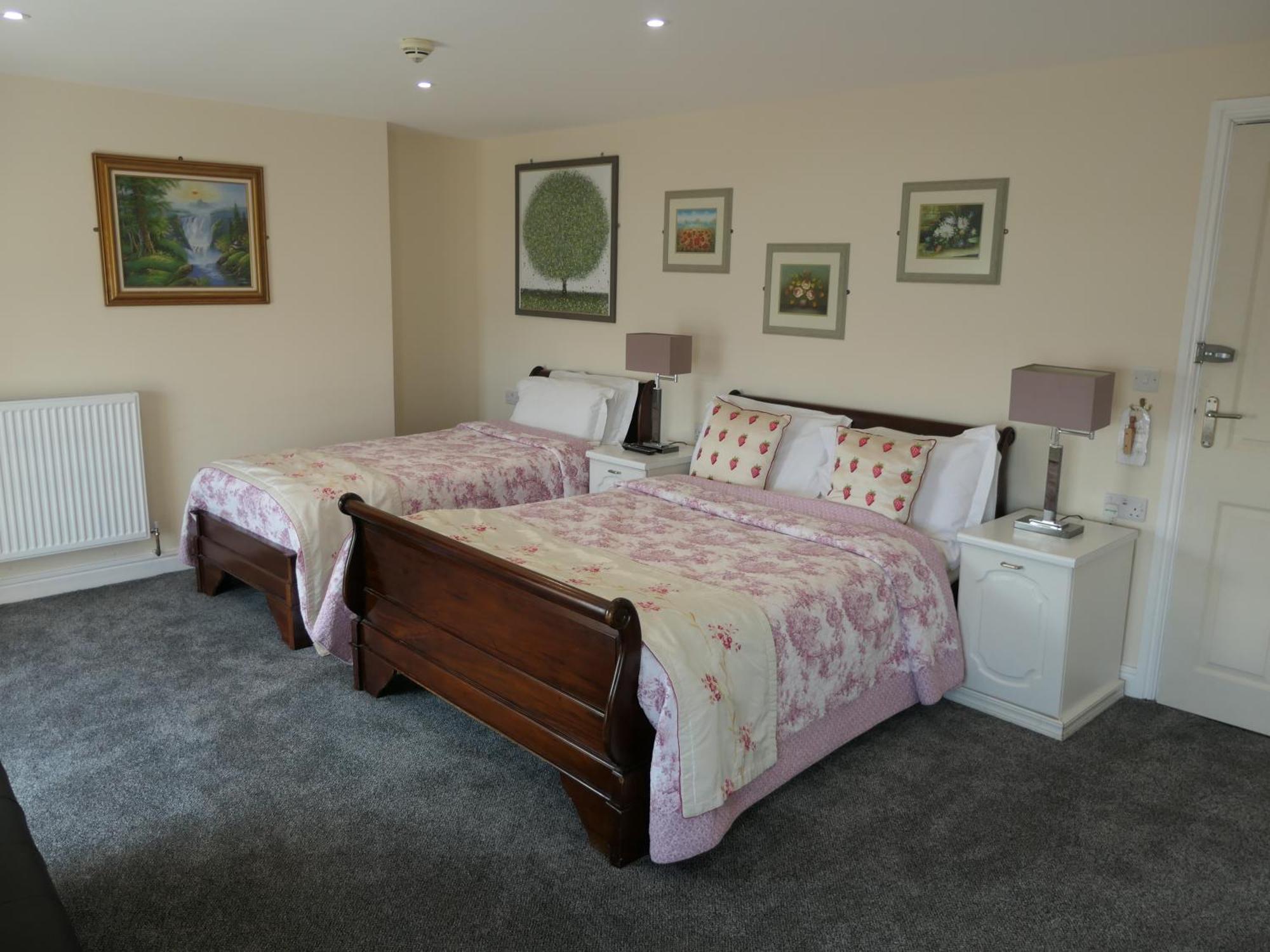 The Cumberland Bed & Breakfast Llandudno Exterior photo