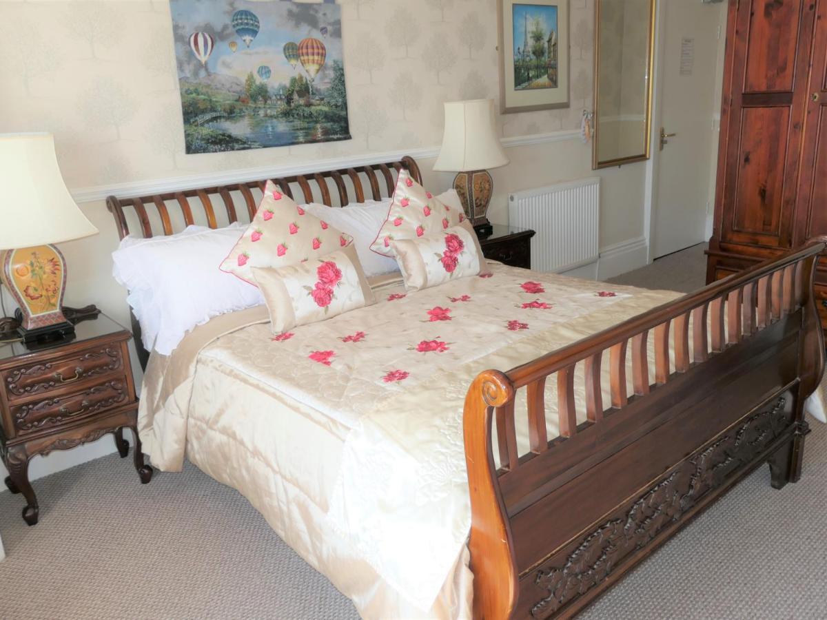 The Cumberland Bed & Breakfast Llandudno Exterior photo