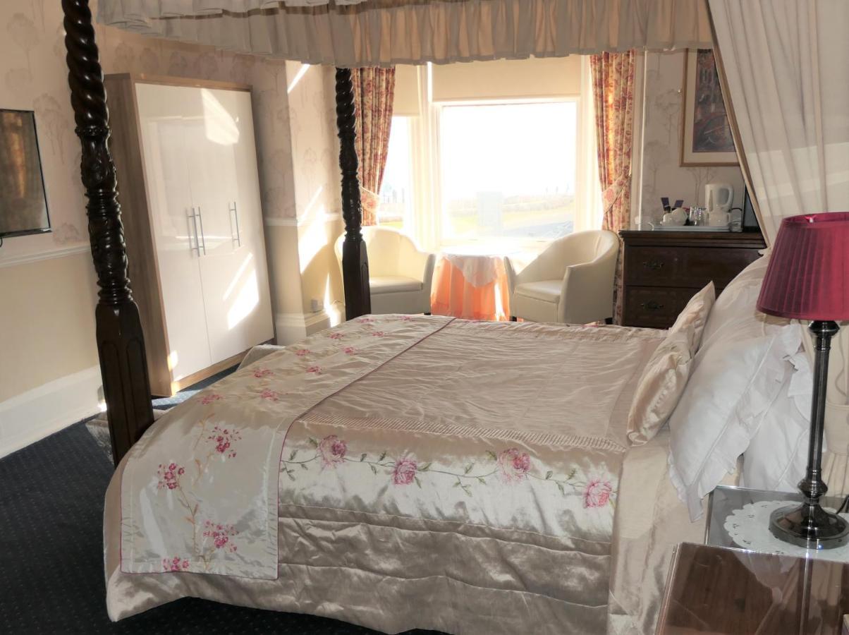 The Cumberland Bed & Breakfast Llandudno Exterior photo